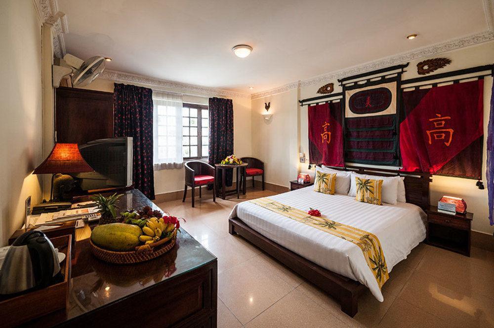 Red Hibiscus Hotel Phnom Penh Dış mekan fotoğraf