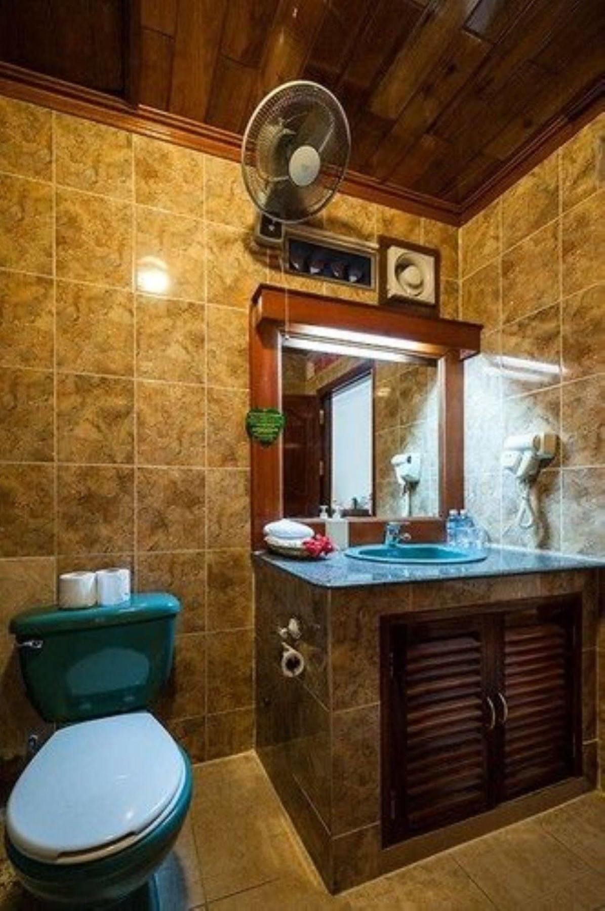 Red Hibiscus Hotel Phnom Penh Dış mekan fotoğraf